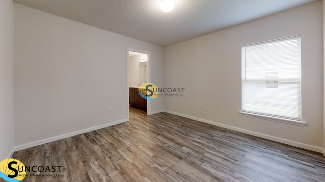 Building Photo - Apply Today for a Modern and Spacious 2/2 ...