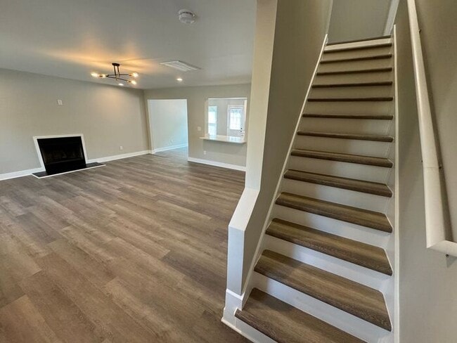 Building Photo - Fully Updated 4 Bedroom Home in Raleigh