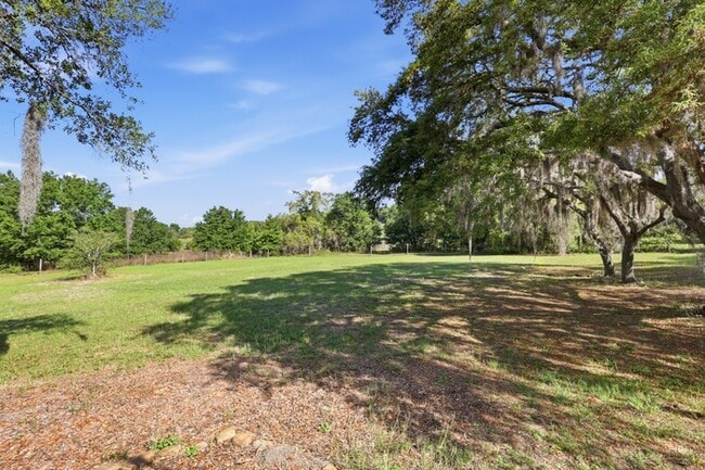 Building Photo - 13205 Mountain View