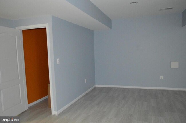 Building Photo - 43308 Barnstead Dr