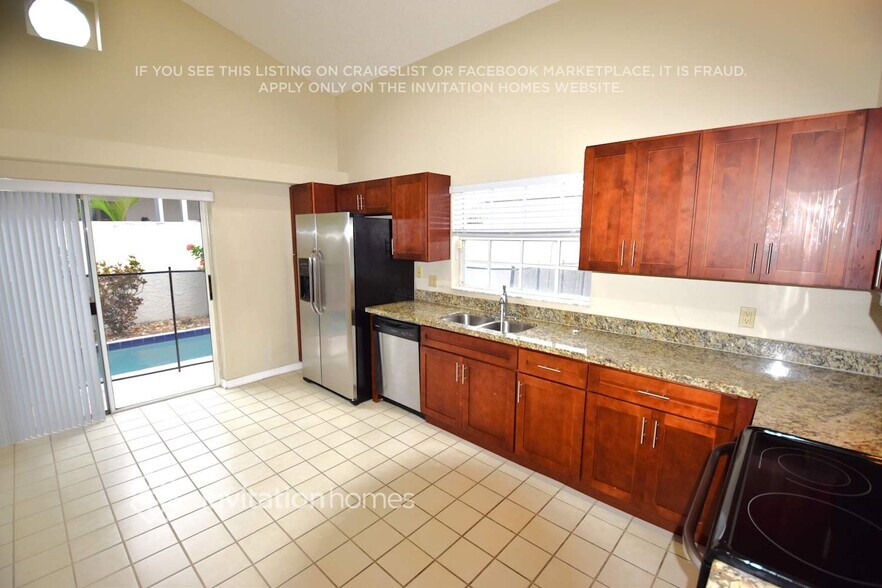 Building Photo - 10 Blenheim Ct