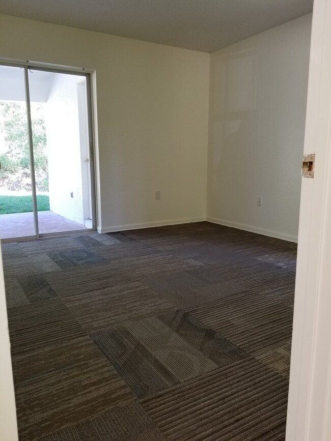 Building Photo - 7247 River Country Dr