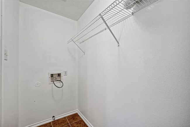 Building Photo - 4403 Sprangletop Ave