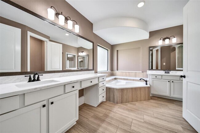 Building Photo - 6707 Birchwood Bend Ct