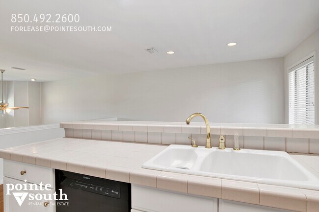 Building Photo - 13414 Valerie Dr