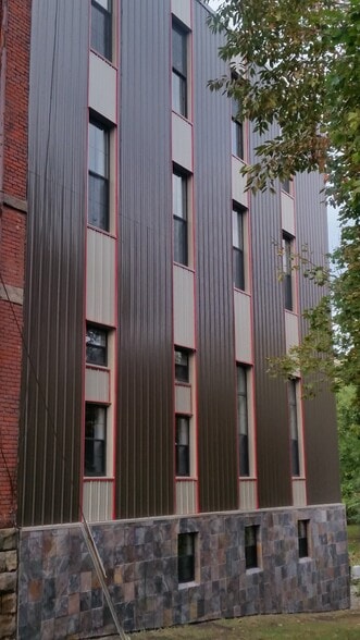 exterior of Loft from front - 277 Bluff St