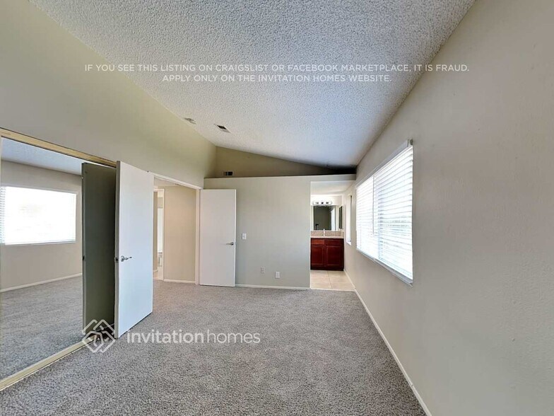 Building Photo - 11951 Sugar Creek Ct