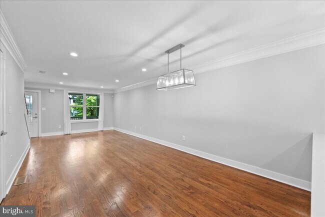 Building Photo - 1273 Oates St NE