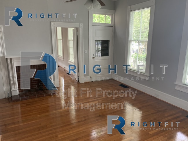 Building Photo - 2012 6th Ave