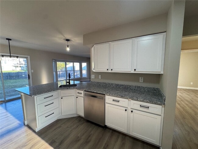 Building Photo - 501 Wideman Dr
