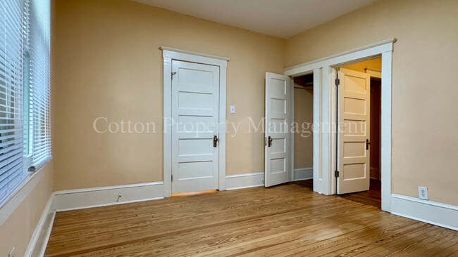 Building Photo - 315 S 15th St