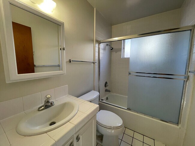 Building Photo - Spacious Home Available in Almaden Valley - 3bd/2ba! Coming Soon!