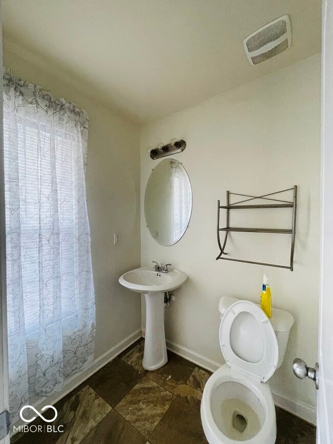 Building Photo - 8127 Maple Stream Blvd