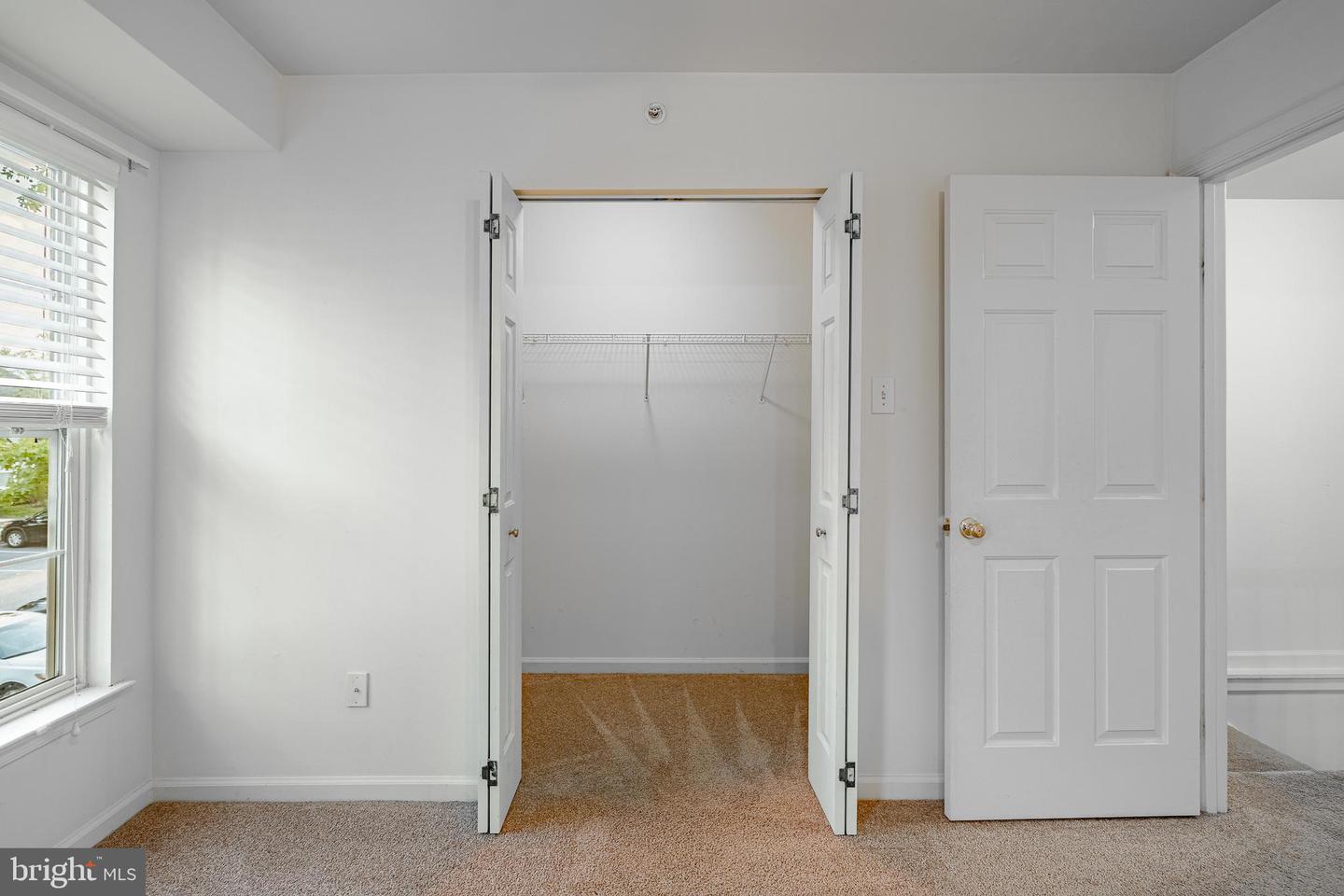 Building Photo - 596 Coach Hill Ct