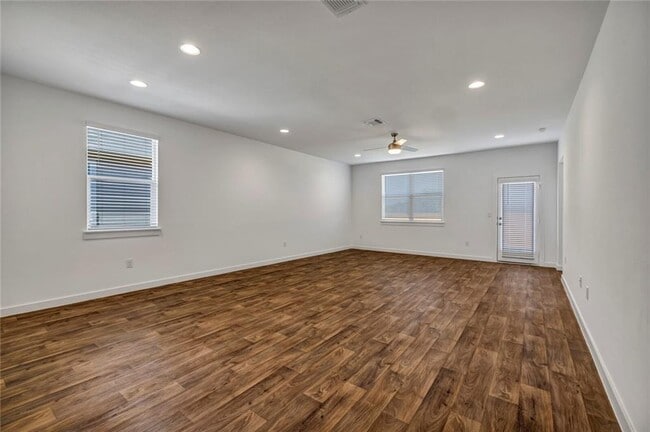 Building Photo - 14307 Macquarie Dr