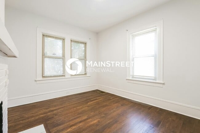 Building Photo - 3 Bedroom Pet-Friendly Home in Atlanta, GA with Main Street Renewal