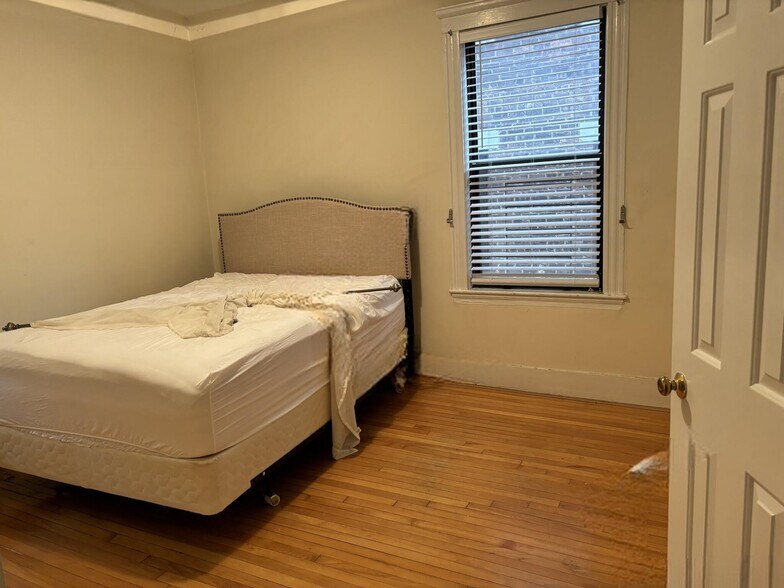 Building Photo - 6 Bellvista Rd