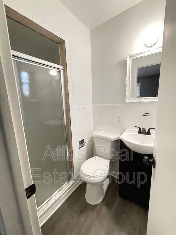 Building Photo - 209 Everett Dr