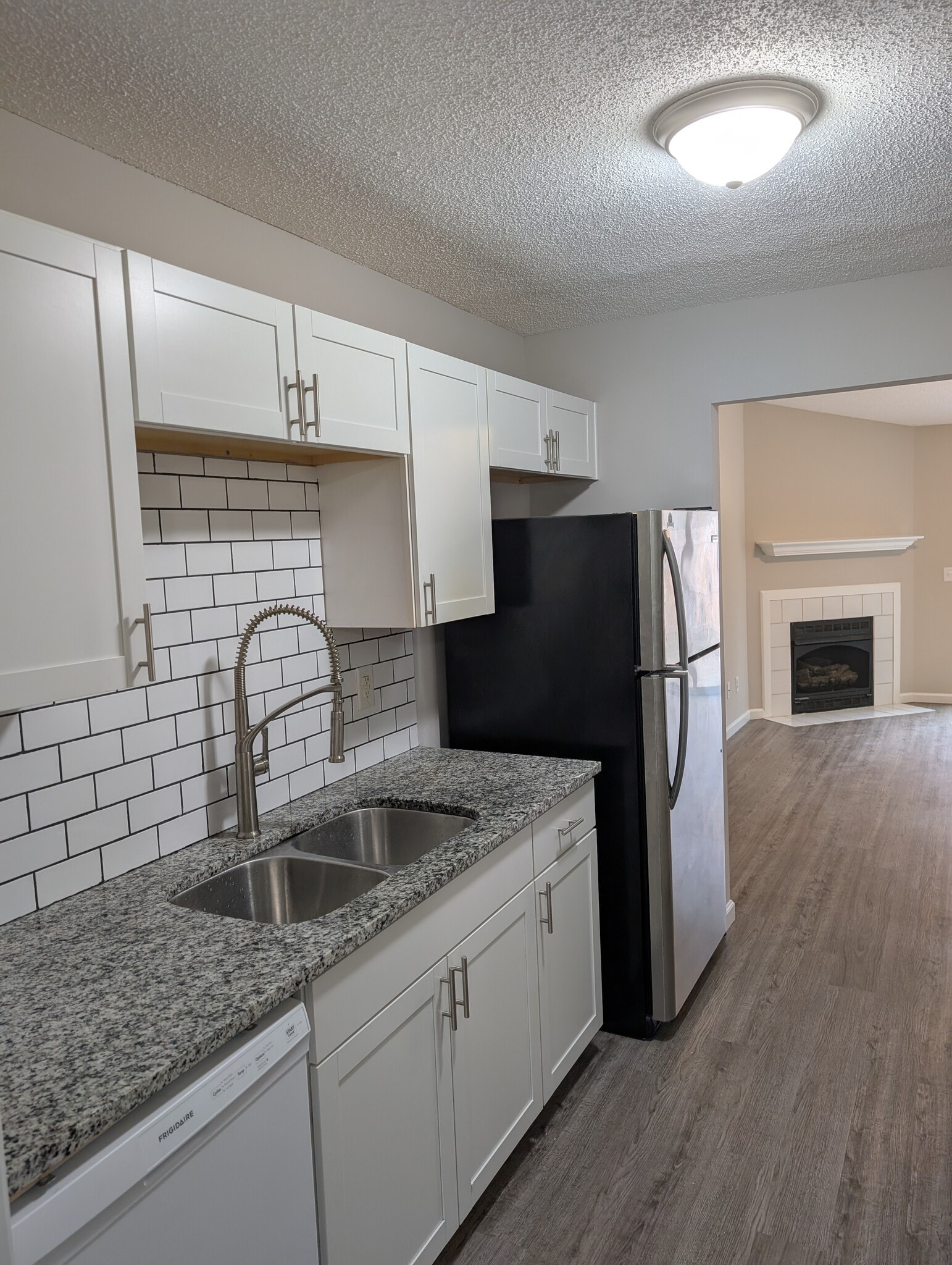 Building Photo - 1381 Pinnacle Ln