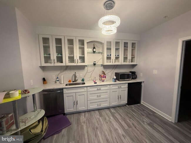 Building Photo - 2720 Cheekwood Cir