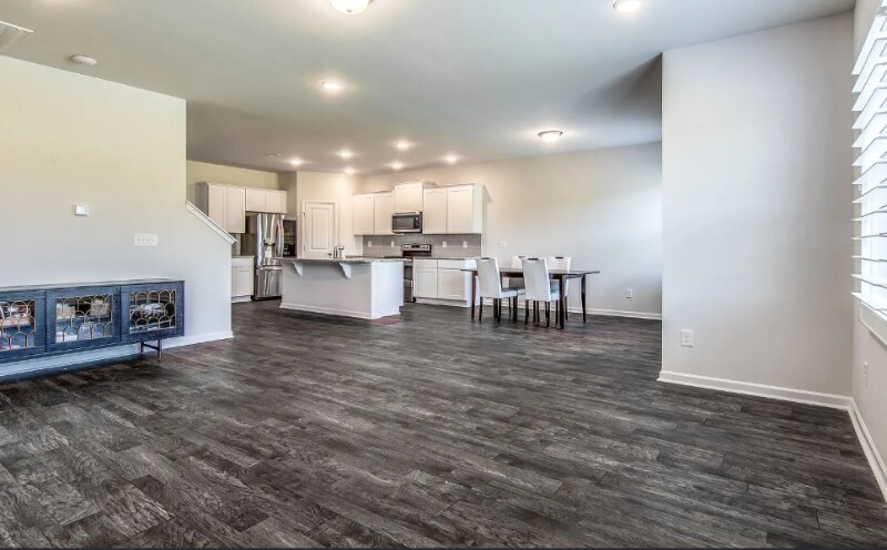 Building Photo - 1621 Standing Stone Dr