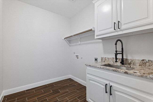 Building Photo - 3511 J E Woody Rd