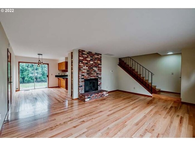 Building Photo - 14610 SE Woodland Way