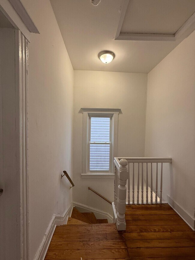 Building Photo - 163 BIDWELL Ave