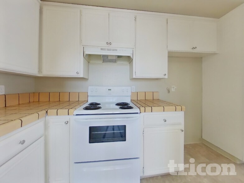 Building Photo - 1104 Waxwing Ln