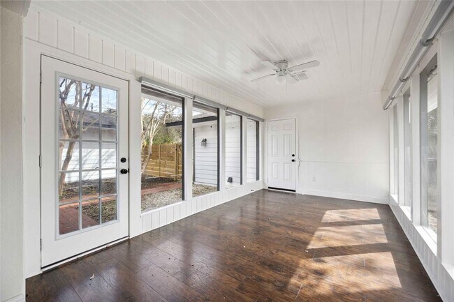 Building Photo - 3403 Linkwood Dr