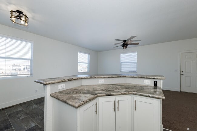 Building Photo - 10424 Mohave Trail