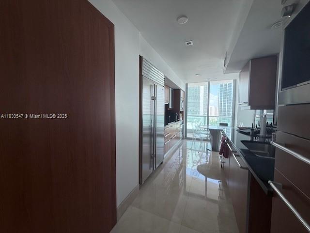 Building Photo - 1331 Brickell Bay Dr