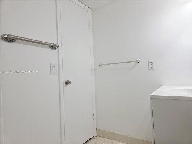 Building Photo - 15640 SW 80th St