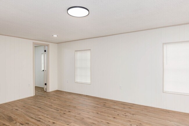 Building Photo - Forestdale 3/2