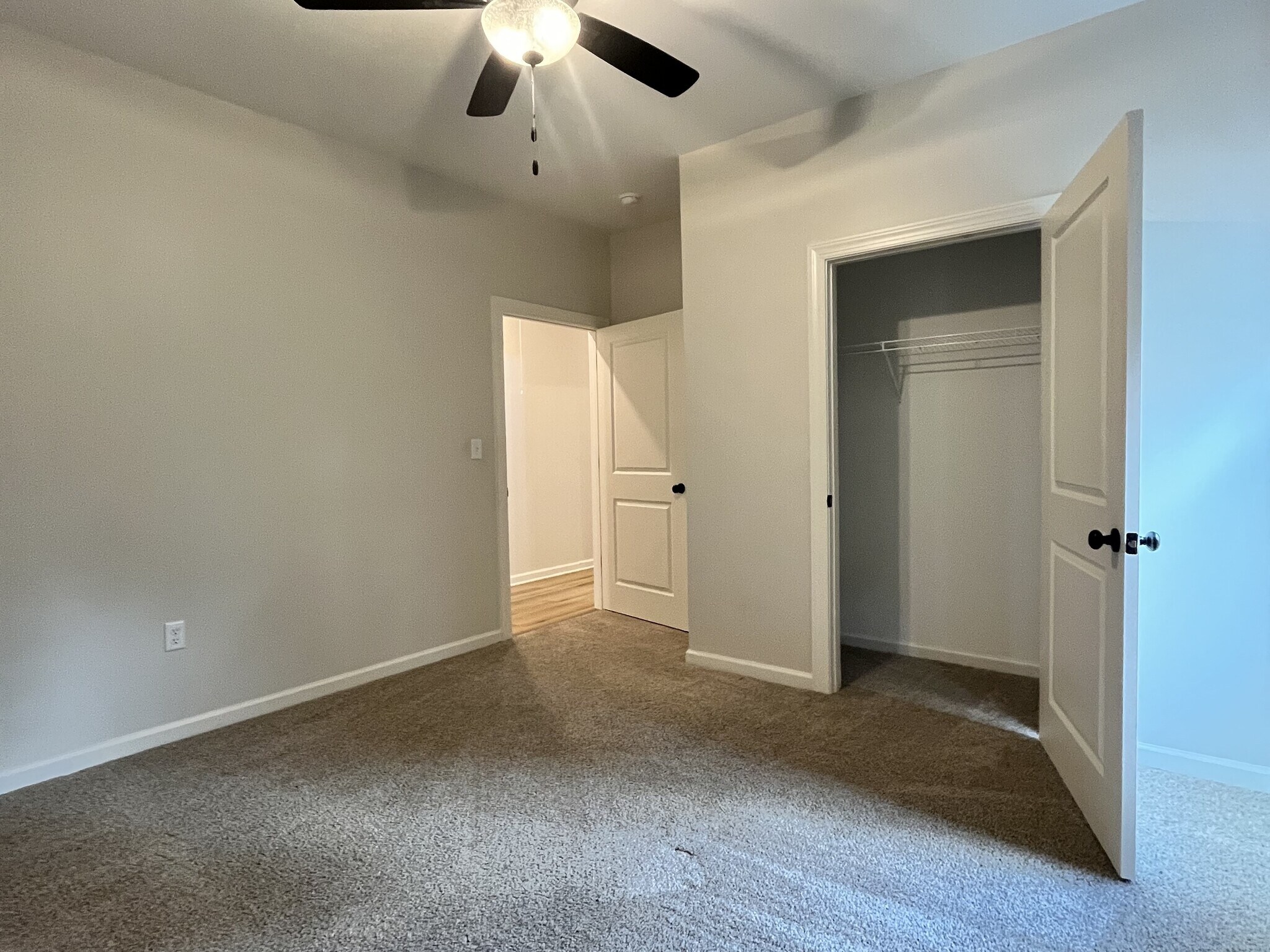 Building Photo - 216 Morningside Dr