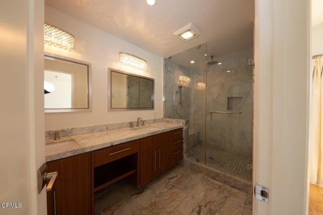 Building Photo - 2906 Hawkridge Dr