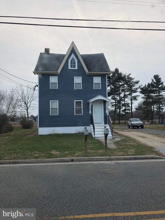 Building Photo - 40 N Railroad Ave