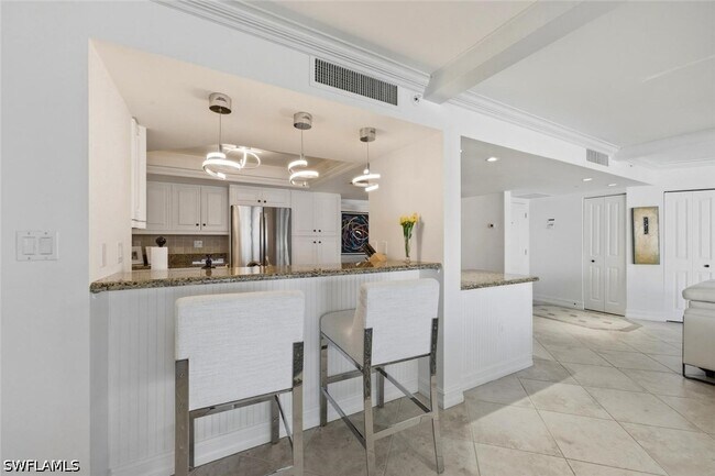 Building Photo - 4751 Gulf Shore Blvd N