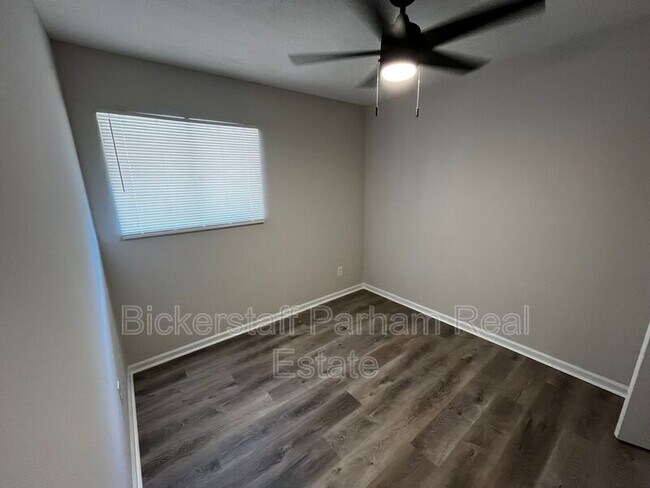Building Photo - 1501 8th Ave