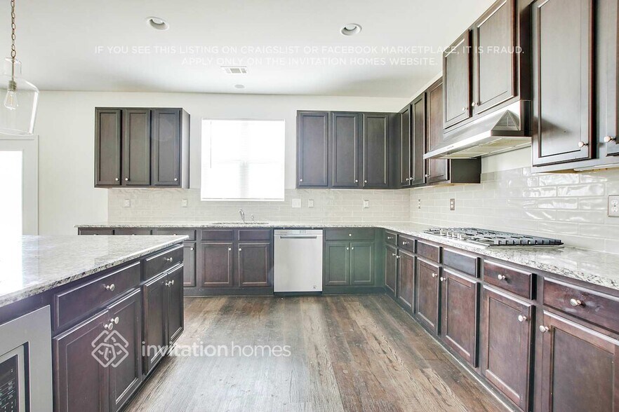 Building Photo - 638 Victoria Heights Dr.