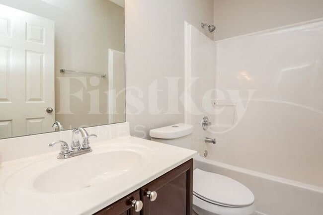 Building Photo - 77 Cypress Dr