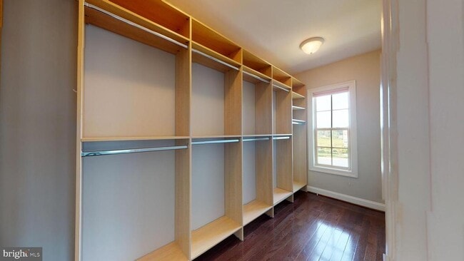 Building Photo - 726 River Mist Dr