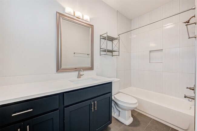 Building Photo - 1605 Colorado St