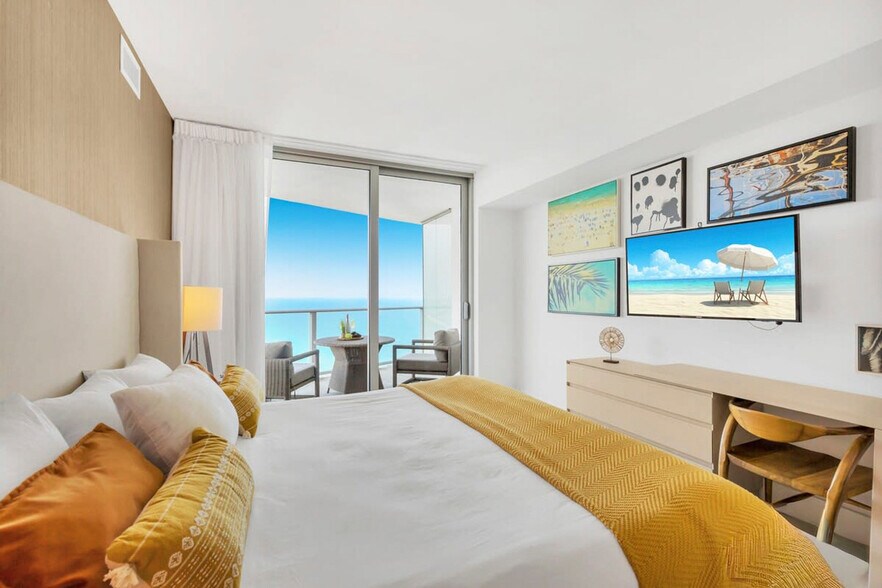 Building Photo - 4111 S Ocean Dr