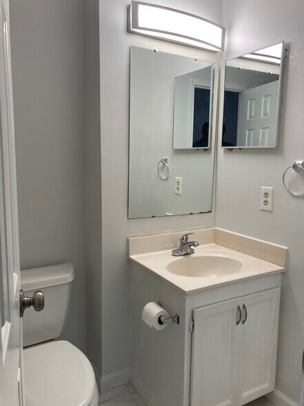 Building Photo - 7308 Charlesborough Ct