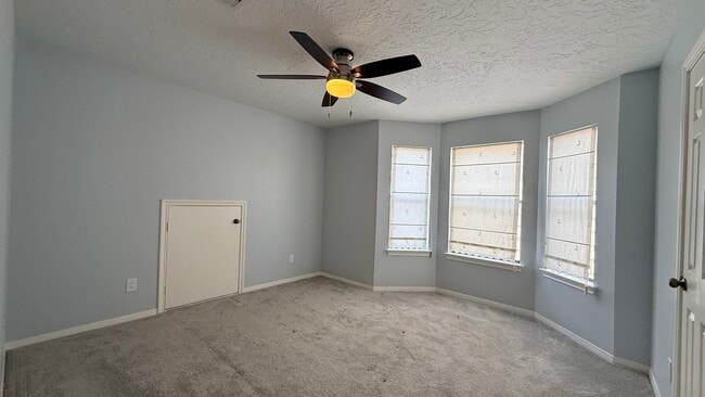 Building Photo - 1208 Normans Woods St