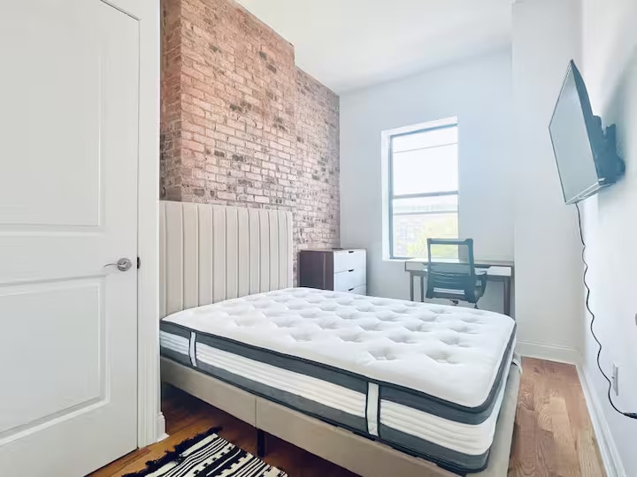 Building Photo - Central AC, washer/dryer, Exposed Brick Room #214