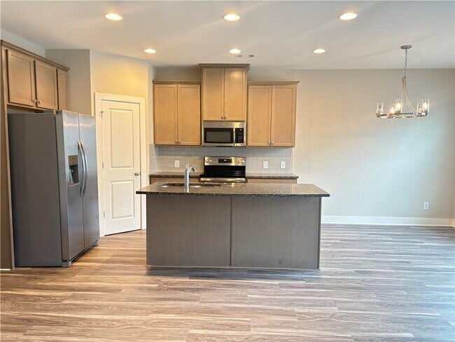 Building Photo - 418 Arbor Crowne Dr
