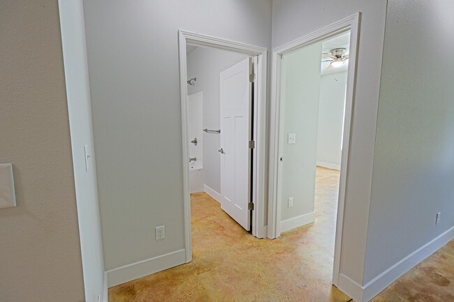 Building Photo - 2720 Jewel Rd