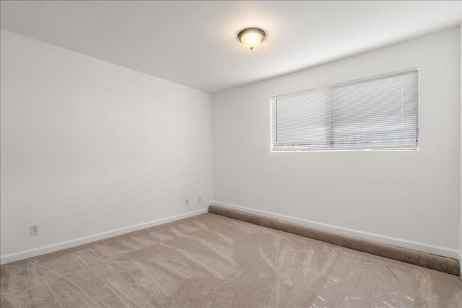 Building Photo - 1854 Pound Ln